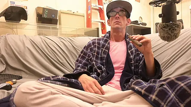 joeiandola online show from April 2026 06:44:02 PM