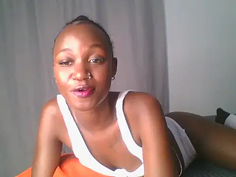 Snapshot of MissLilly1 chatting on October 2025 06:51:01 PM MissLilly1 online show from October 2025 06:51:01 PM