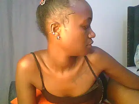 Snapshot of MissLilly1 chatting on October 2025 12:56:02 AM MissLilly1 online show from October 2025 12:56:02 AM