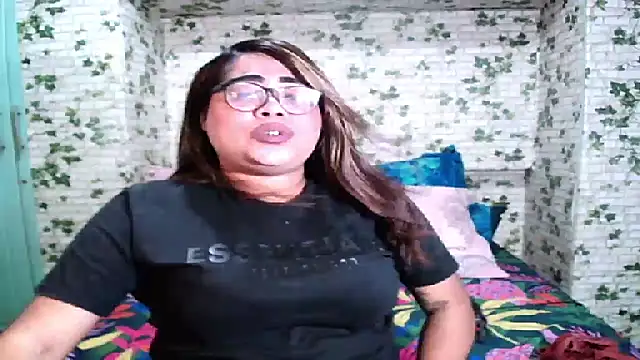 Indian Lola00 online show from June 2026 05:22:01 PM