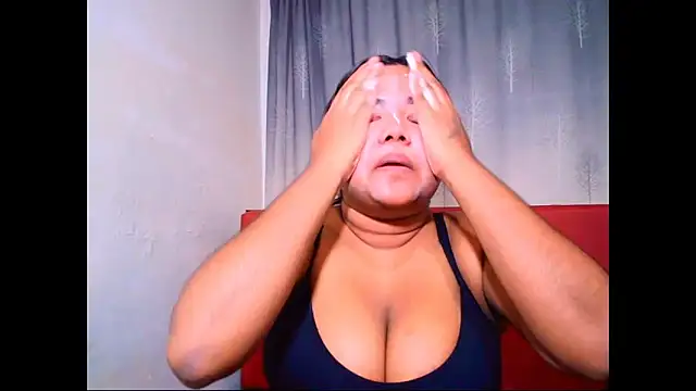 Indian Lola00 online show from November 2025 04:55:02 PM