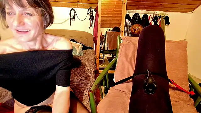 Hot Colettte online show from March 2025 08:10:02 PM