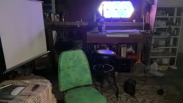 CowboyZuhly online show from April 2026 08:26:01 AM