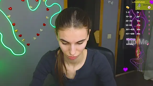 EmmyGreans online show from March 2025 09:33:02 AM