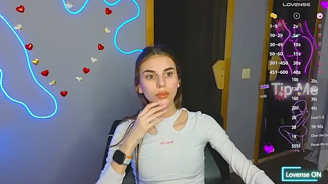 EmmyGreans online show from March 2025 03:39:01 PM