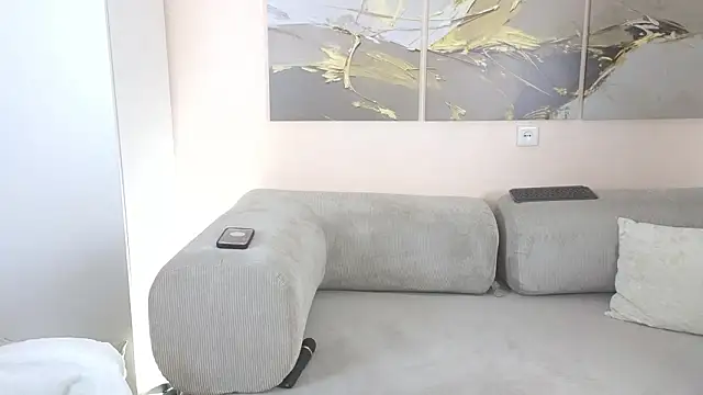 ElleCherry online show from February 2026 09:24:01 PM