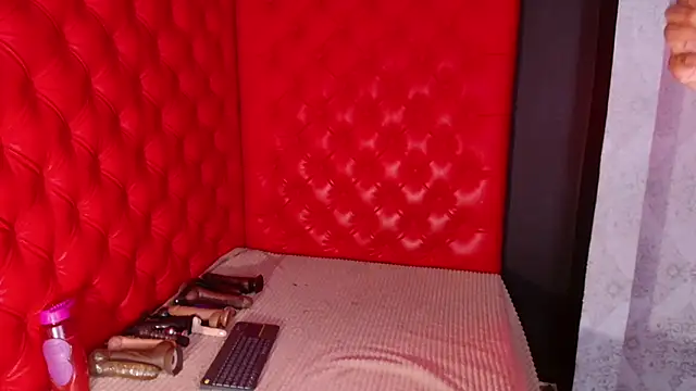 CrystalBrooke3x online show from November 2025 07:14:01 PM