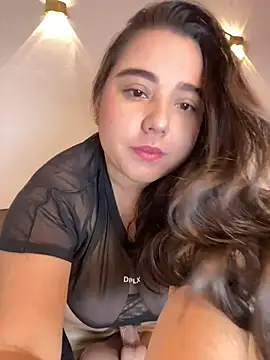 LunaGil1 online show from March 2026 01:18:02 PM