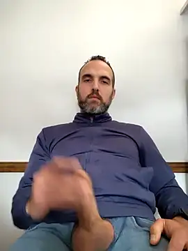 Snapshot of leon3875 chatting on December 2025 03:49:01 PM leon3875 online show from December 2025 03:49:01 PM