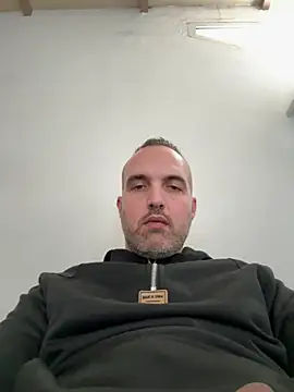 leon3875 online show from August 2026 03:29:01 PM