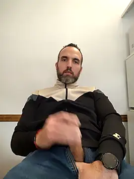 Snapshot of leon3875 chatting on October 2025 03:35:02 PM leon3875 online show from October 2025 03:35:02 PM