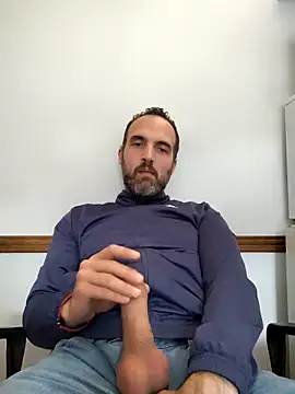 Snapshot of leon3875 chatting on November 2025 03:27:01 PM leon3875 online show from November 2025 03:27:01 PM