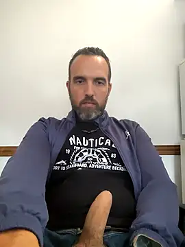 leon3875 online show from February 2026 03:30:01 PM