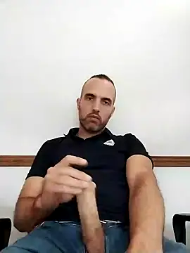 Snapshot of leon3875 chatting on January 2025 03:02:01 PM leon3875 online show from January 2025 03:02:01 PM