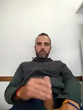 Snapshot of leon3875 chatting on March 2025 03:28:02 PM leon3875 online show from March 2025 03:28:02 PM