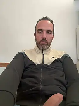 leon3875 online show from February 2026 03:34:02 PM