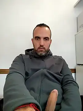 Snapshot of leon3875 chatting on January 2025 03:24:01 PM leon3875 online show from January 2025 03:24:01 PM