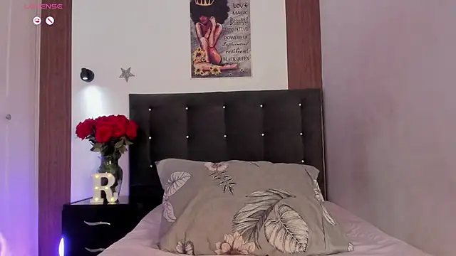 Reina Love2 online show from January 2026 01:44:01 AM