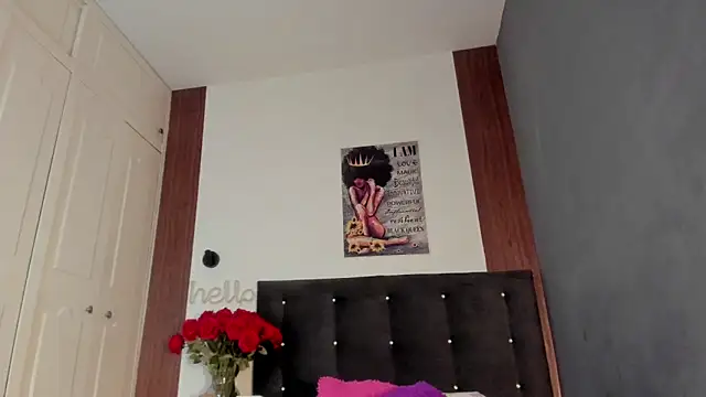 Reina Love2 online show from February 2026 12:46:02 PM