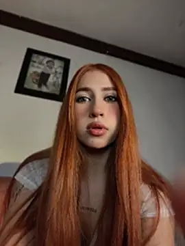 Snapshot of Emasanders chatting on April 2026 01:36:01 AM Emasanders online show from April 2026 01:36:01 AM