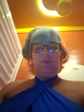 Escarlate4you  online show from May 2026 10:02:02 PM
