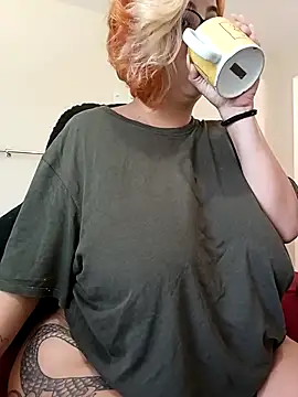 Snapshot of Escarlate4you_ chatting on December 2025 10:10:02 AM Escarlate4you online show from December 2025 10:10:02 AM