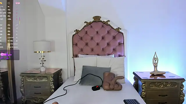 Mara Betancurt online show from December 2025 03:53:01 AM