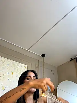 Snapshot of Alishak chatting on November 2025 10:02:02 PM Alishak online show from November 2025 10:02:02 PM