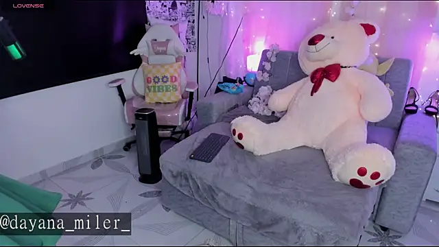  dayana miler online show from April 2026 02:54:02 PM