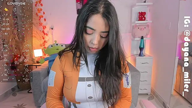 Snapshot of _dayana_miler chatting on January 2025 01:50:01 AM dayana miler online show from January 2025 01:50:01 AM