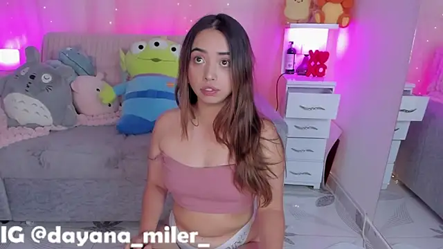 Snapshot of _dayana_miler chatting on September 2025 12:27:01 AM dayana miler online show from September 2025 12:27:01 AM