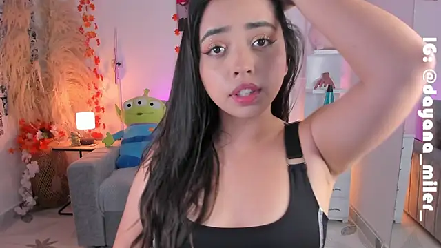 Snapshot of _dayana_miler chatting on January 2025 01:31:02 AM dayana miler online show from January 2025 01:31:02 AM