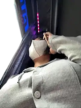 May-Squirt online show from November 2025 05:01:01 AM