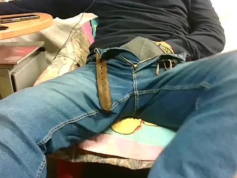 Snapshot of Giulio35_Pika chatting on October 2025 04:59:02 PM Giulio35 Pika online show from October 2025 04:59:02 PM