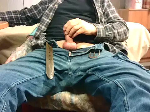 Giulio35 Pika online show from April 2026 06:09:01 AM