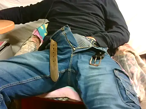 Snapshot of Giulio35_Pika chatting on November 2025 03:49:01 PM Giulio35 Pika online show from November 2025 03:49:01 PM