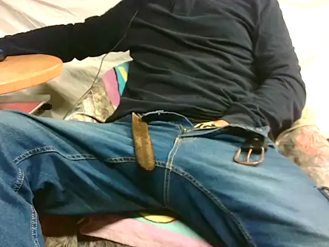 Snapshot of Giulio35_Pika chatting on October 2025 06:10:01 AM Giulio35 Pika online show from October 2025 06:10:01 AM