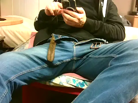 Snapshot of Giulio35_Pika chatting on February 2026 04:39:01 PM Giulio35 Pika online show from February 2026 04:39:01 PM