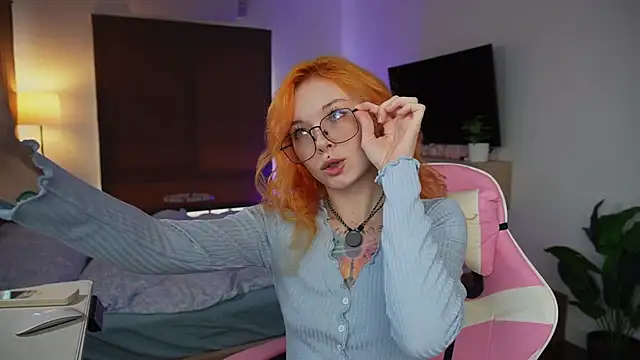 Snapshot of juicyshow_ chatting on September 2025 02:44:02 AM juicyshow  online show from September 2025 02:44:02 AM