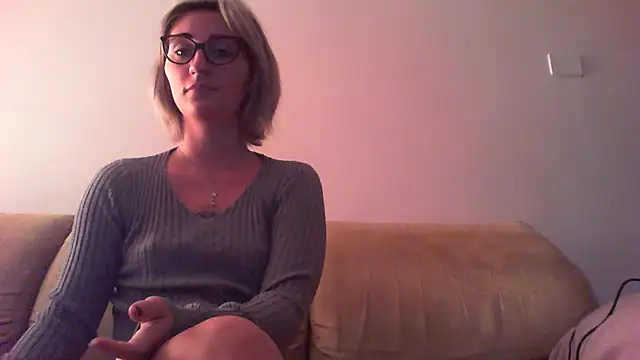 Snapshot of sexy_blondie92 chatting on January 2025 10:24:01 PM sexy blondie92 online show from January 2025 10:24:01 PM