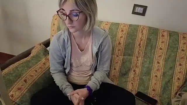 sexy blondie92 online show from April 2026 09:08:01 PM