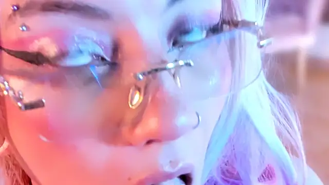 Snapshot of Broklinwhite_ chatting on November 2025 02:43:02 PM Broklinwhite online show from November 2025 02:43:02 PM