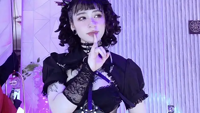 zephirahabney online show from November 2025 02:00:02 PM