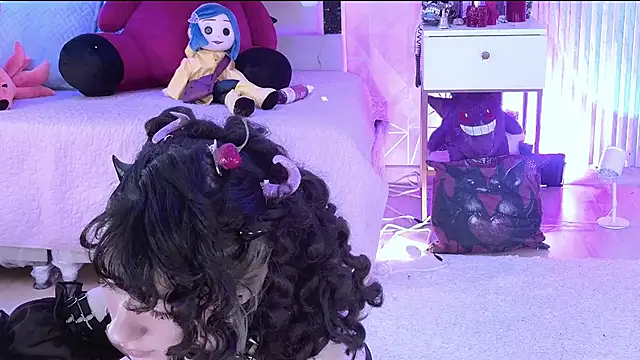 zephirahabney online show from November 2025 03:37:02 PM