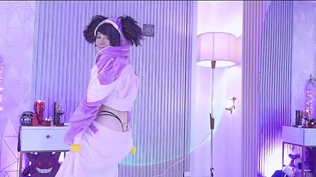 zephirahabney online show from November 2025 02:43:02 PM