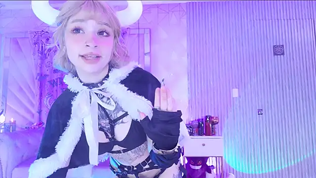 zephirahabney online show from December 2025 08:04:02 PM