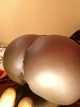 Misskhalifa  online show from November 2025 12:17:01 PM