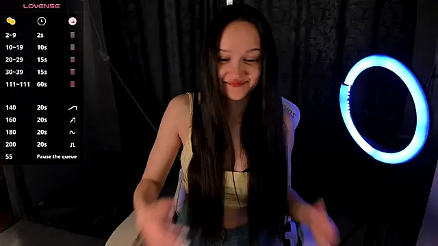Snapshot of falcon_baby chatting on May 2026 05:17:01 AM falcon baby online show from May 2026 05:17:01 AM