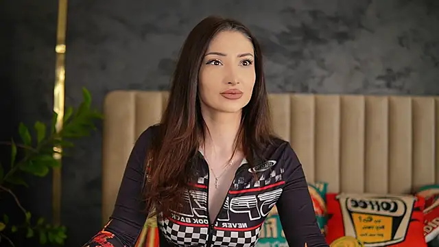 Snapshot of Mayleen_x chatting on July 2026 11:43:01 AM Mayleen x online show from July 2026 11:43:01 AM