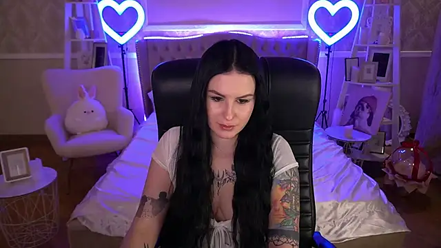 AmberDismond online show from March 2025 05:01:01 PM